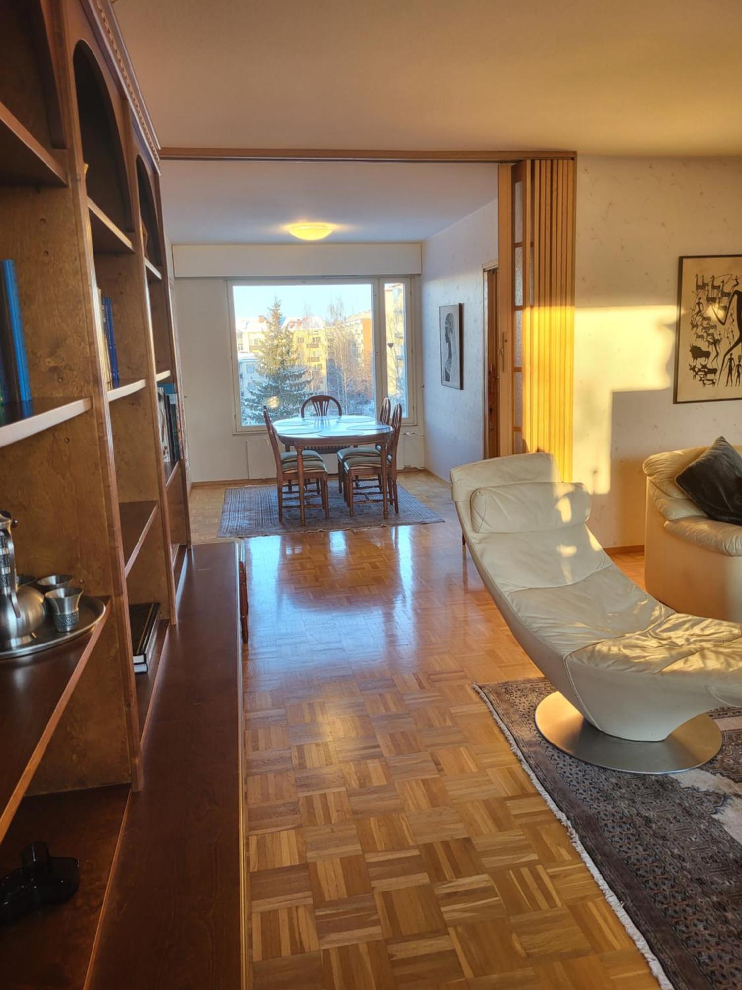 Large Apartment With 4 Bedrooms, Central Location 탐페레 외부 사진